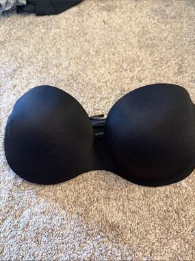 Warner's Black Strapless Seamless Bandeau Bra
